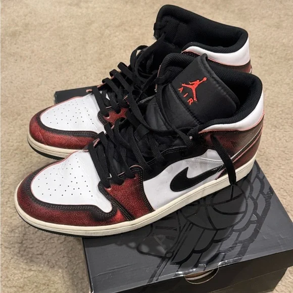 Jordan 1 mid wear away Chicago - Picture 4 of 9